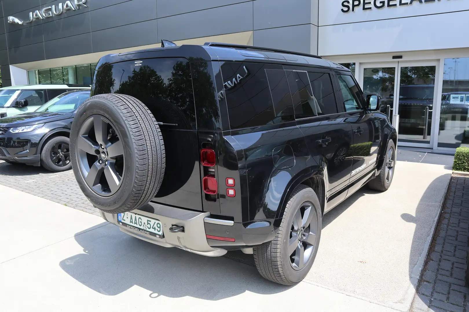 Land Rover Defender 110 D250 X-Dynamic SE AWD Auto Noir - 2