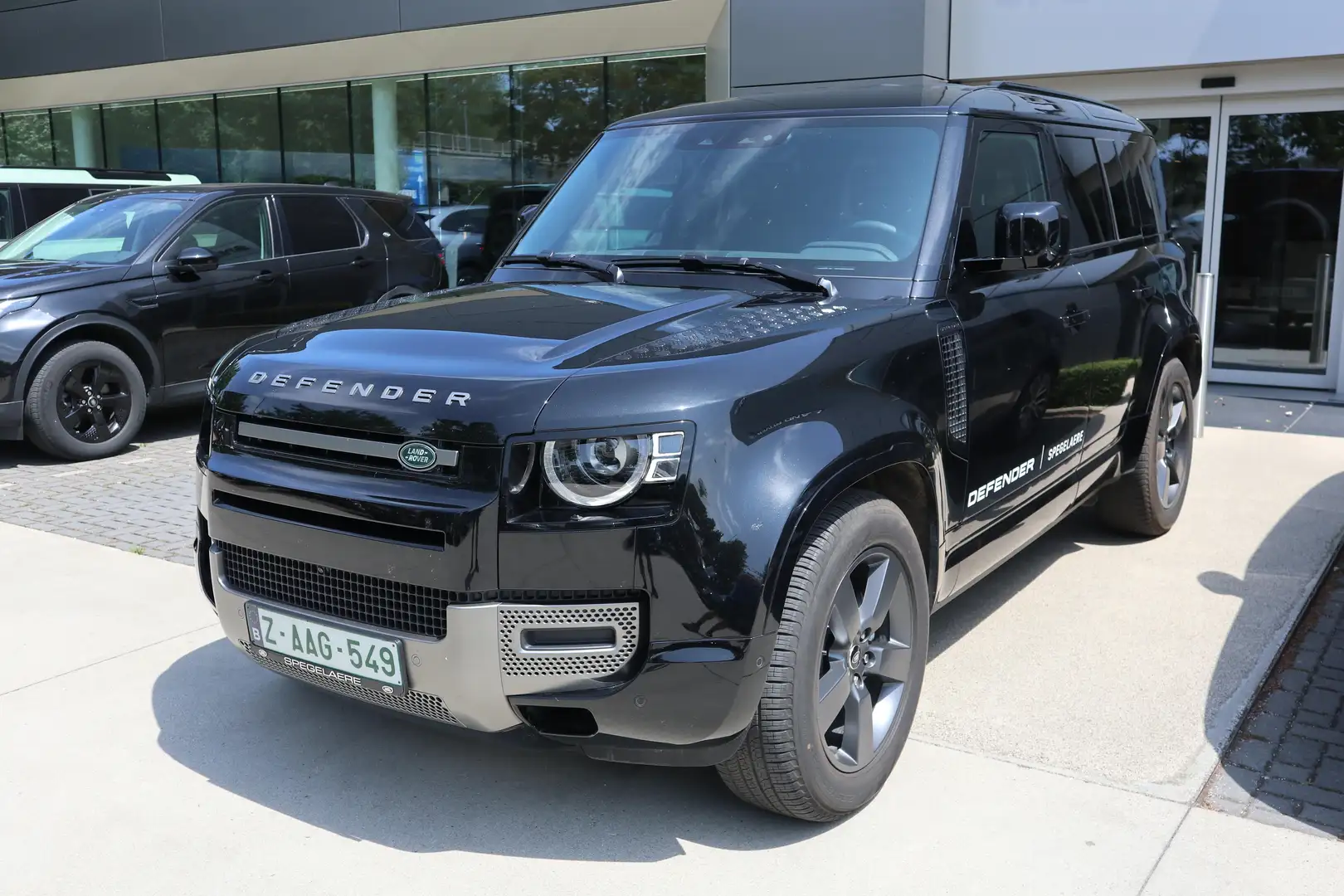 Land Rover Defender 110 D250 X-Dynamic SE AWD Auto Noir - 1
