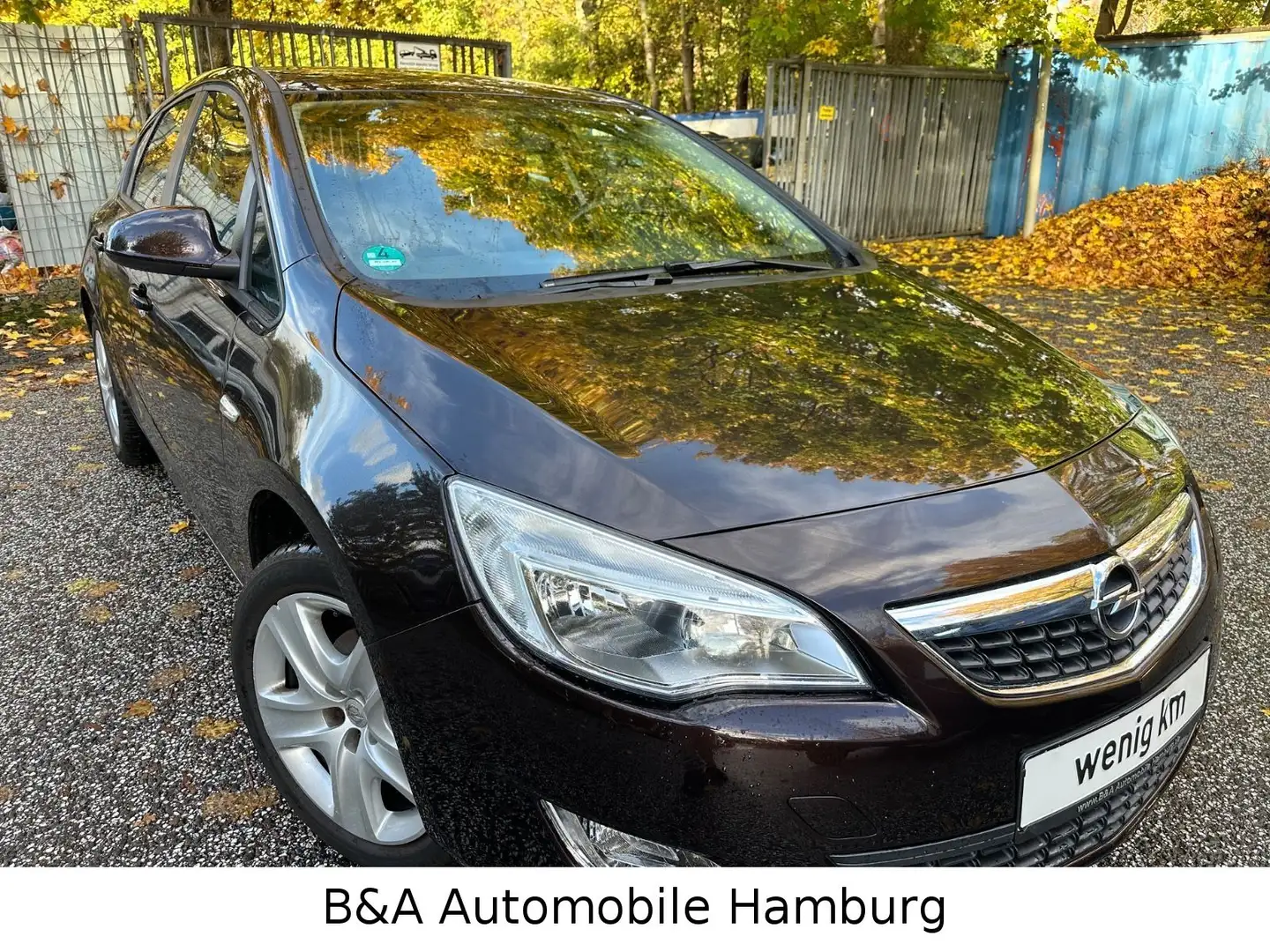 Opel Astra J Lim. 5-trg. Edition+Scheckheft+Wenig Km Brun - 2
