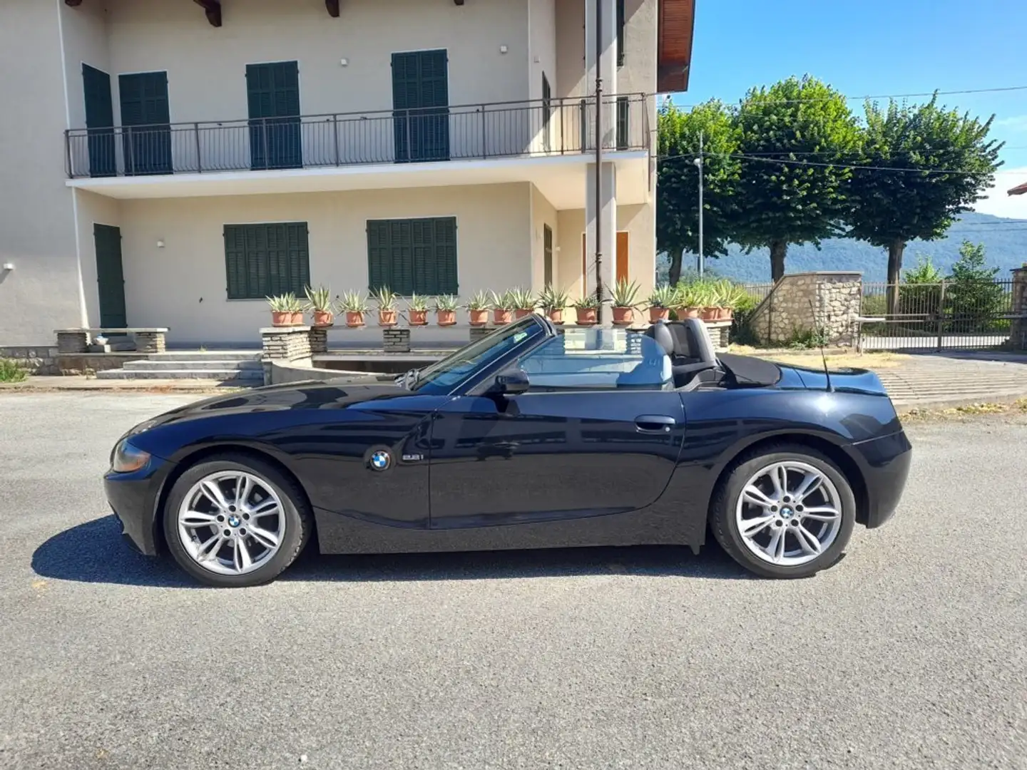 BMW Z4 2.2 I CABRIO Schwarz - 2