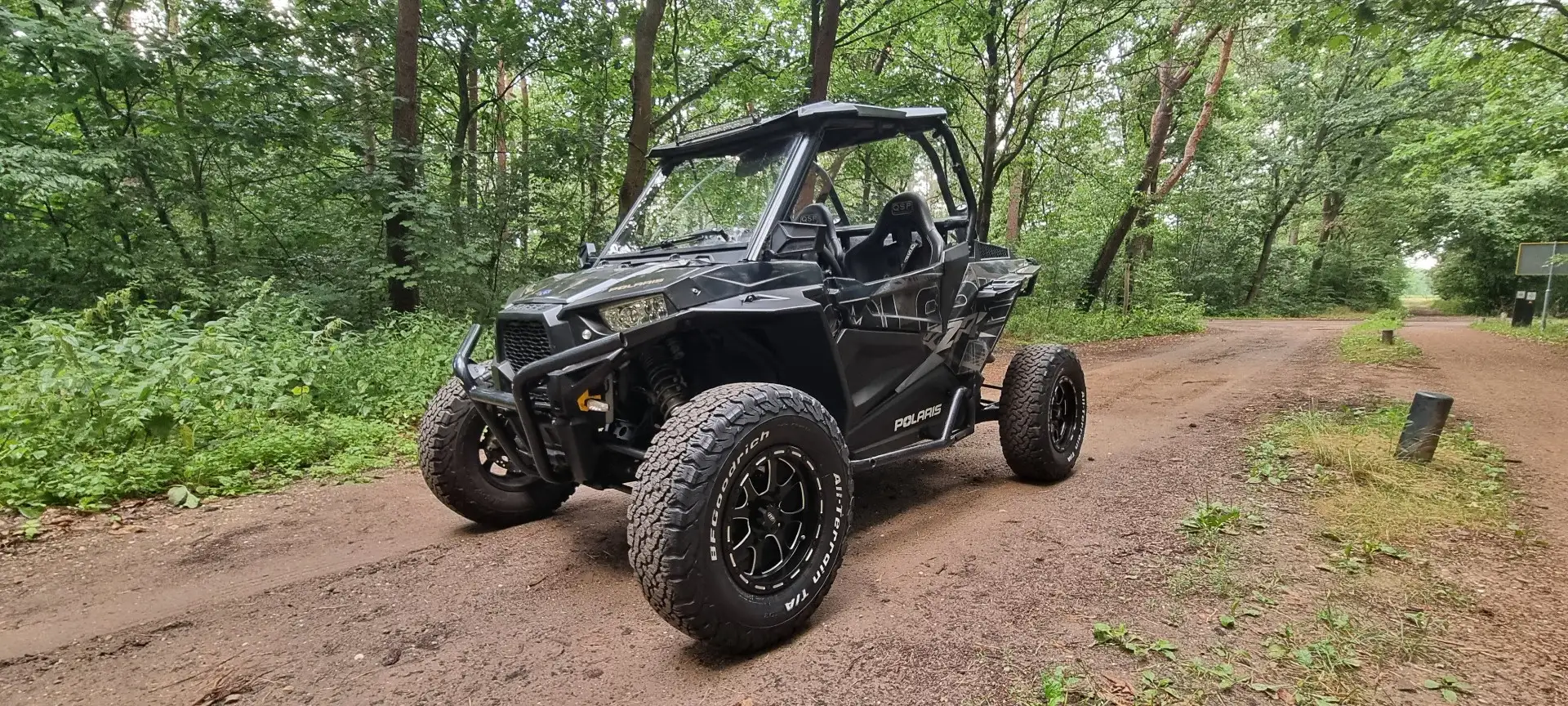 Polaris RZR XP 1000 met auto kenteken Schwarz - 1