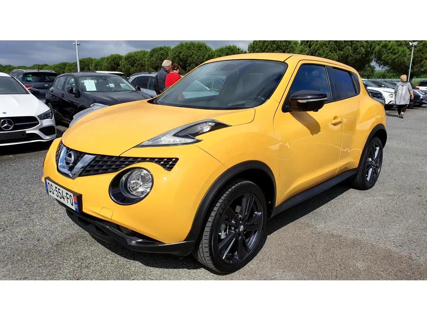 Nissan Juke 1.2 DIG-T 115 Connect Edition + Attelage Żółty - 2