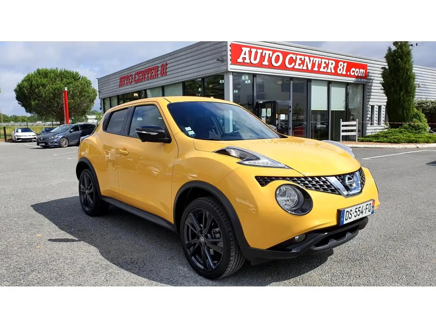 Nissan Juke 1.2 DIG-T 115 Connect Edition + Attelage Żółty - 1
