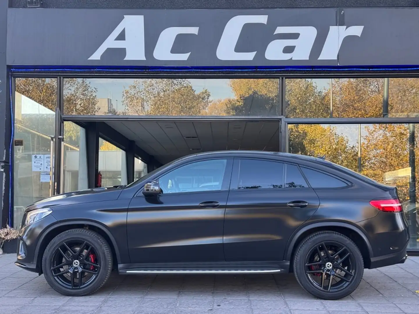 Mercedes-Benz GLE 350 d 4MATIC Negro - 1