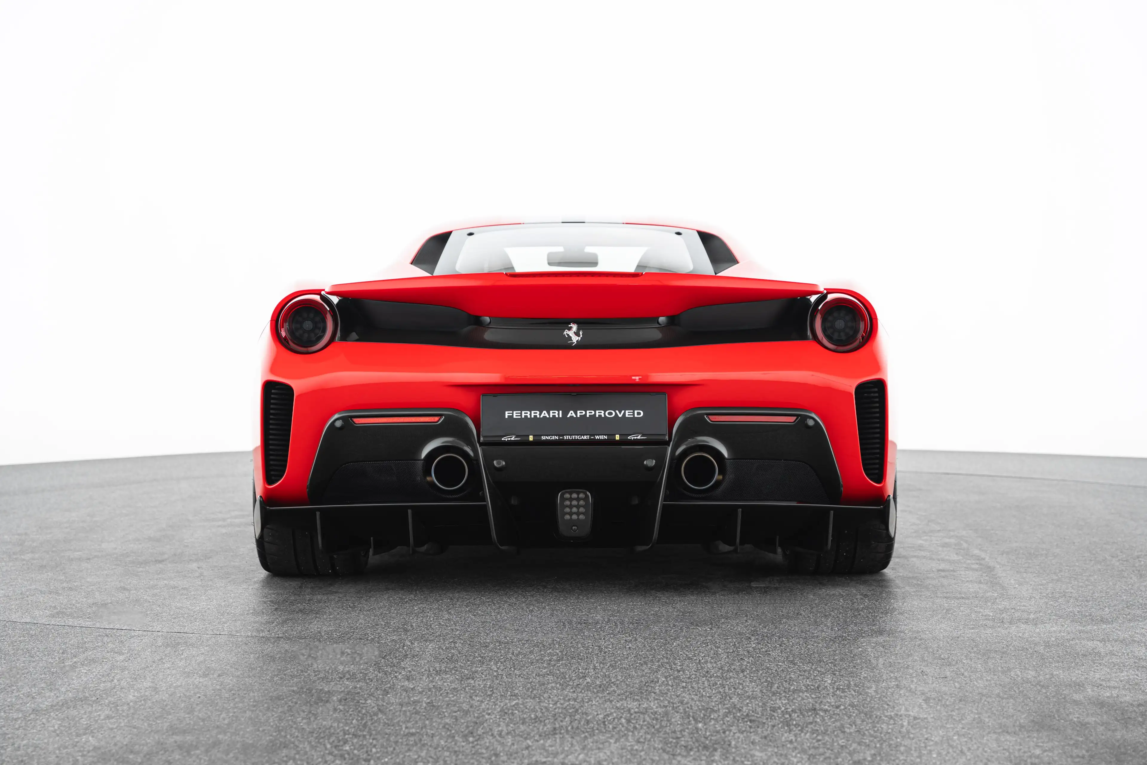 Ferrari 488 Pista — photo 6