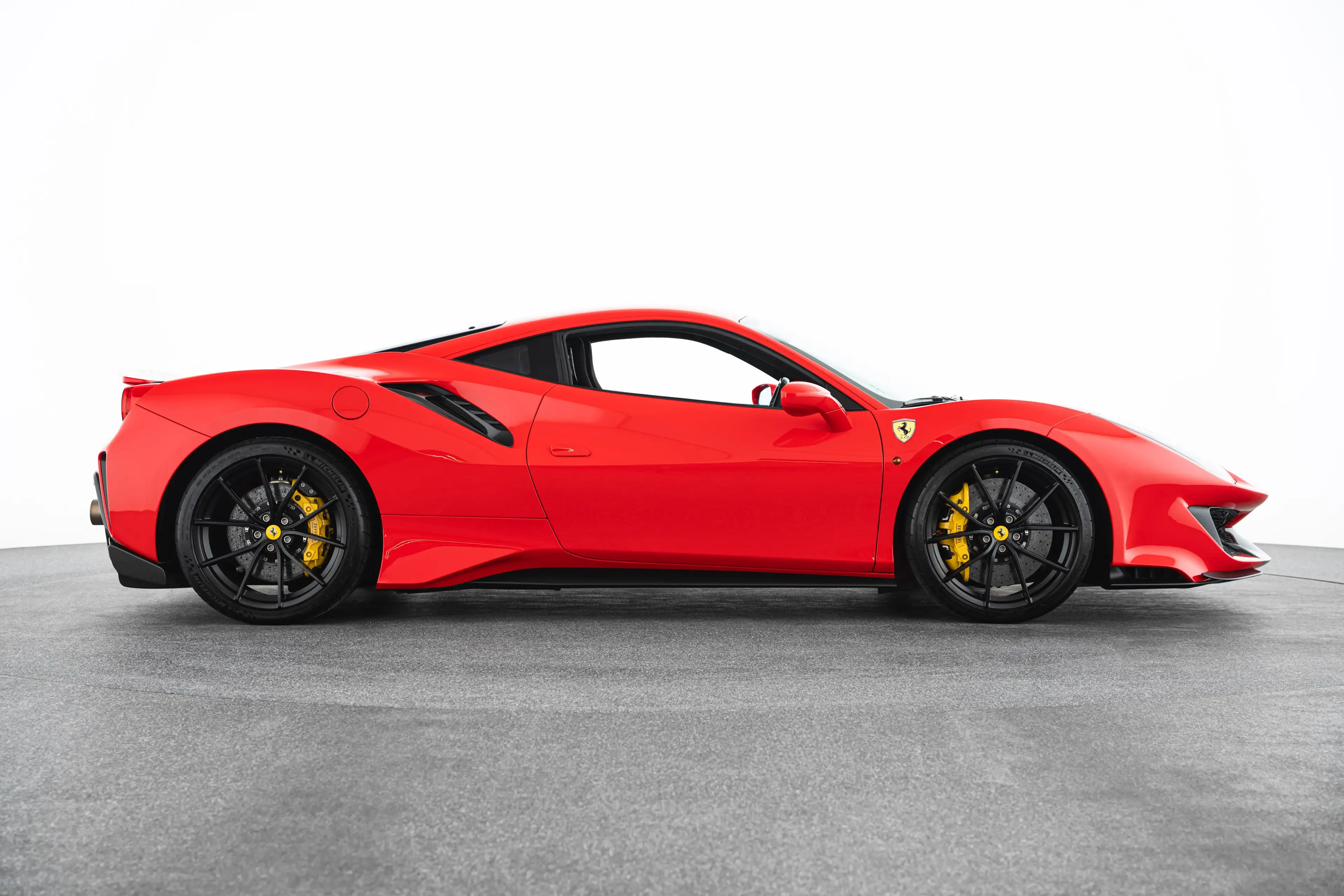 Ferrari 488 Pista — photo 4