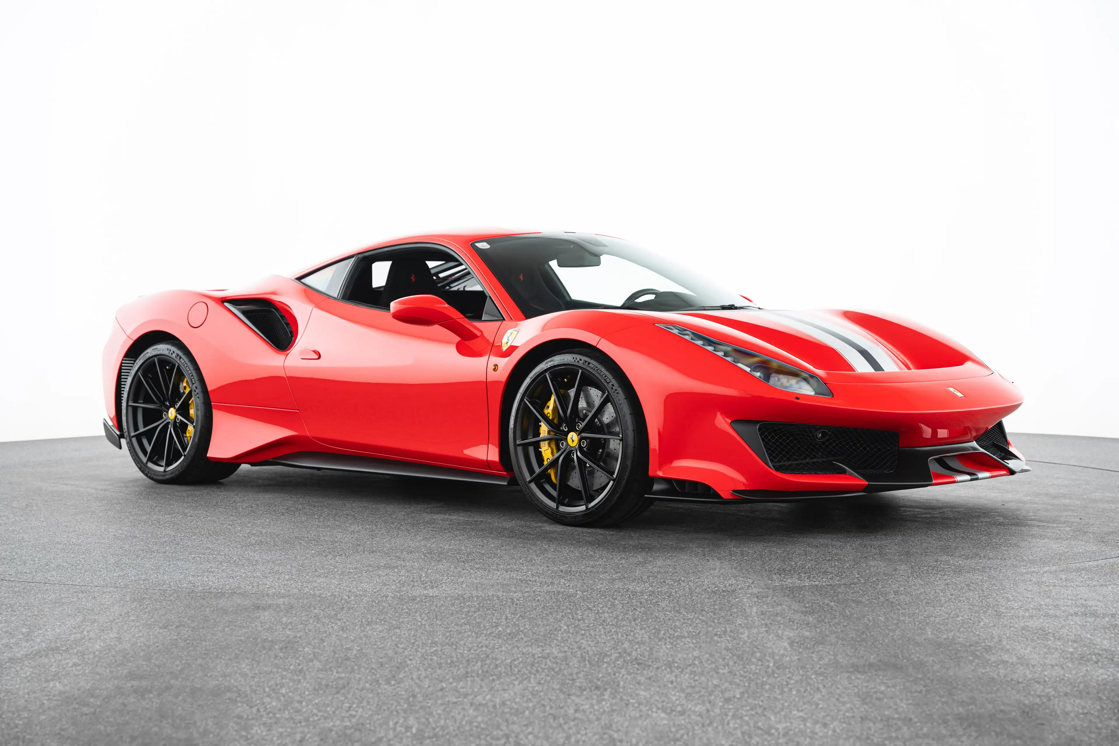 Ferrari 488 Pista — photo 3