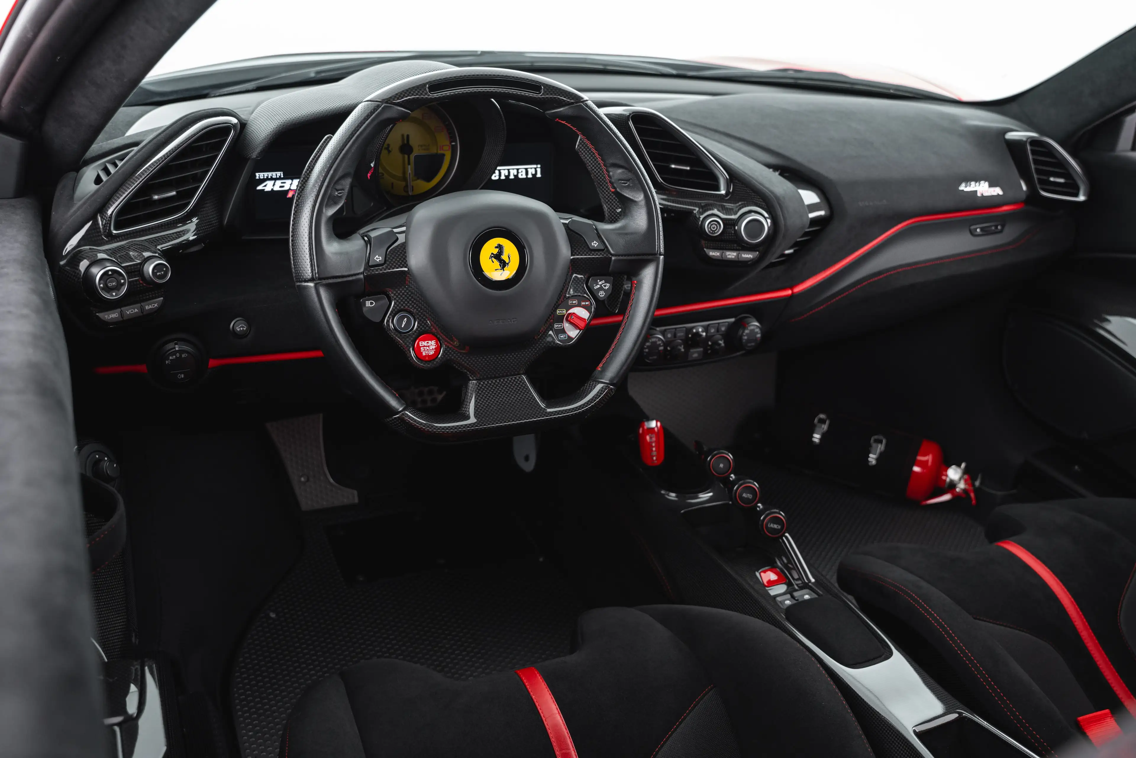 Ferrari 488 Pista — photo 12