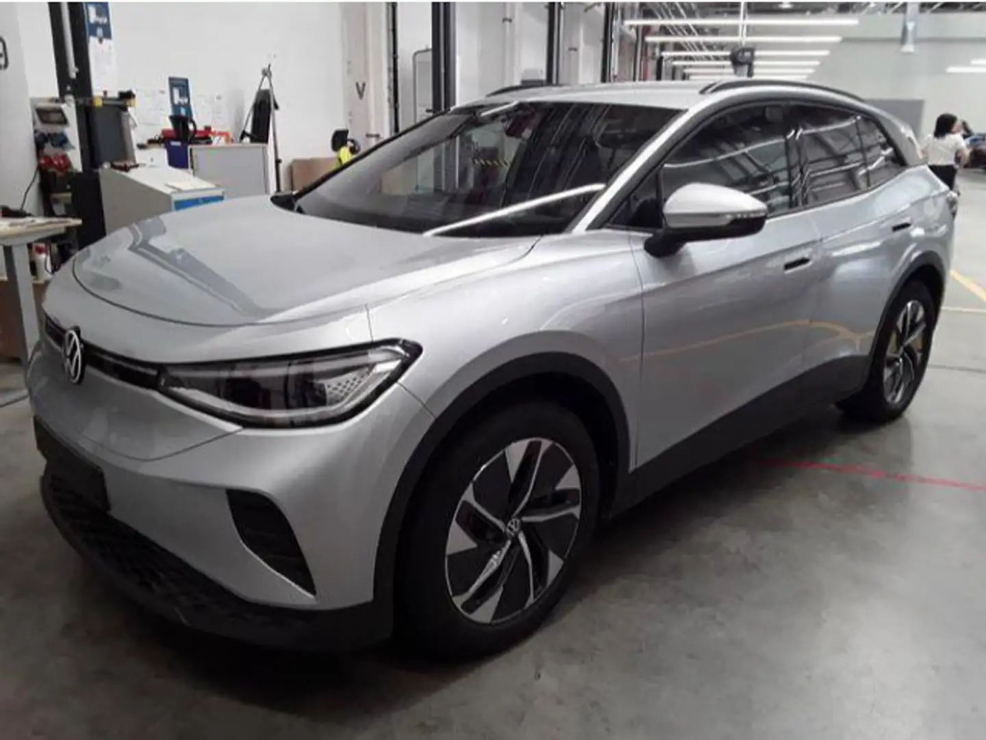 Volkswagen ID.4 Pro Batt-Kap 82 kW/h Wärmep*IQ.LIGHT*AHK*19 Gümüş rengi - 2