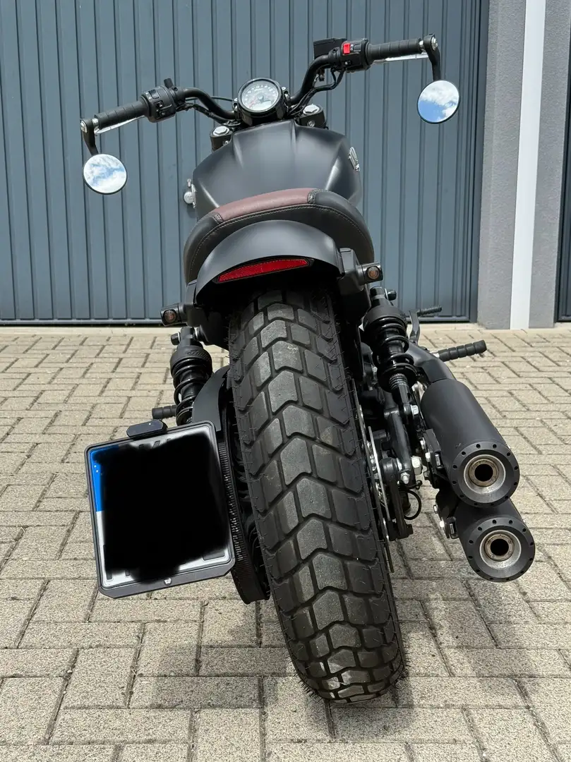 Indian Scout Bobber Černá - 2