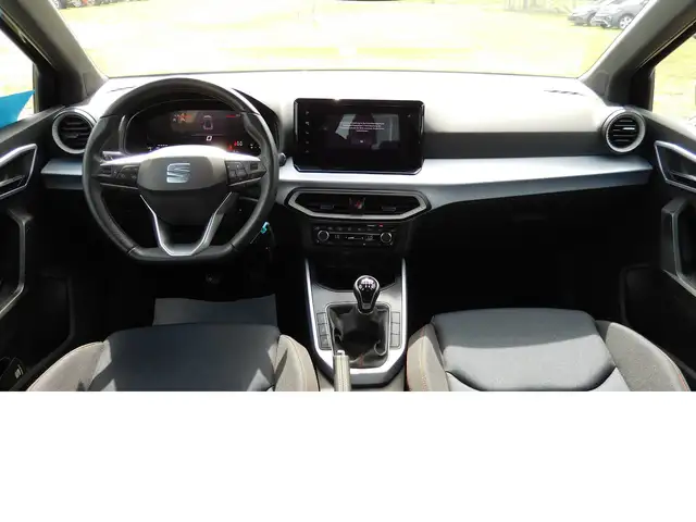 Seat Arona view 8