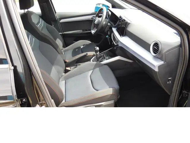 Seat Arona view 9