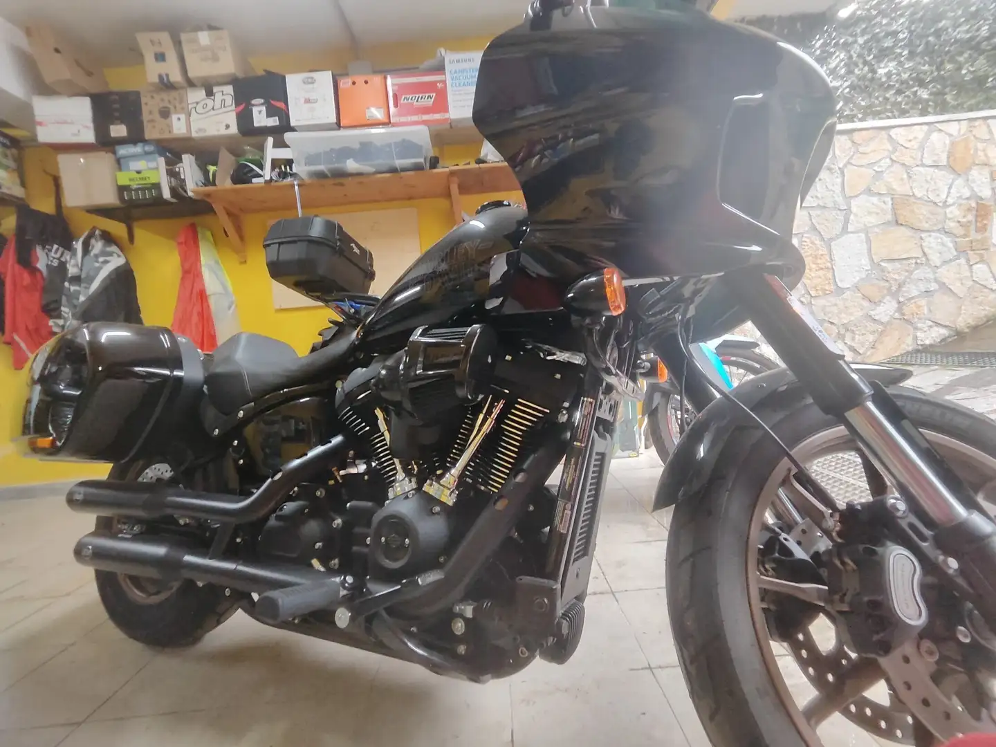 Harley-Davidson Lowrider ST Negro - 1