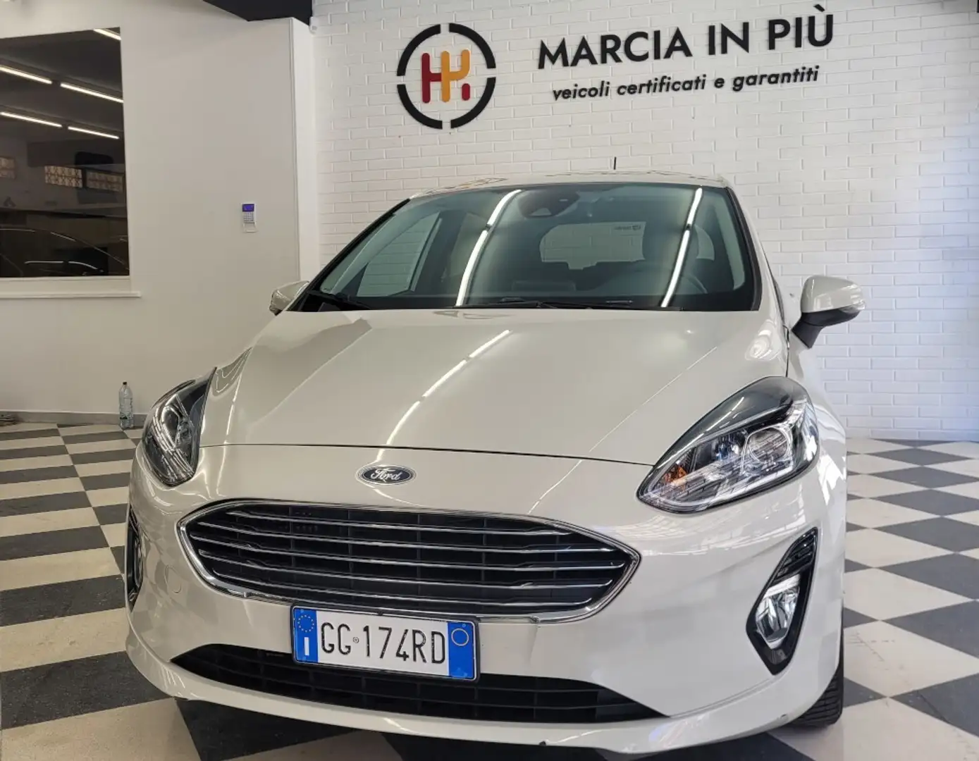 Ford Fiesta Fiesta 1.0 Ecoboost Hybrid 125 CV 5 porte Titanium Beige - 2