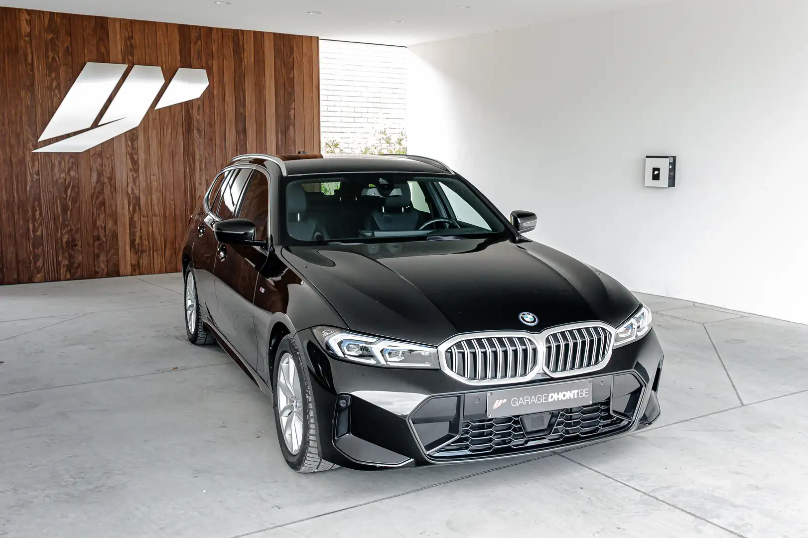 BMW 330 e,LCI, Mpack, variabel sportstuur, Keyless, Camera Black - 2
