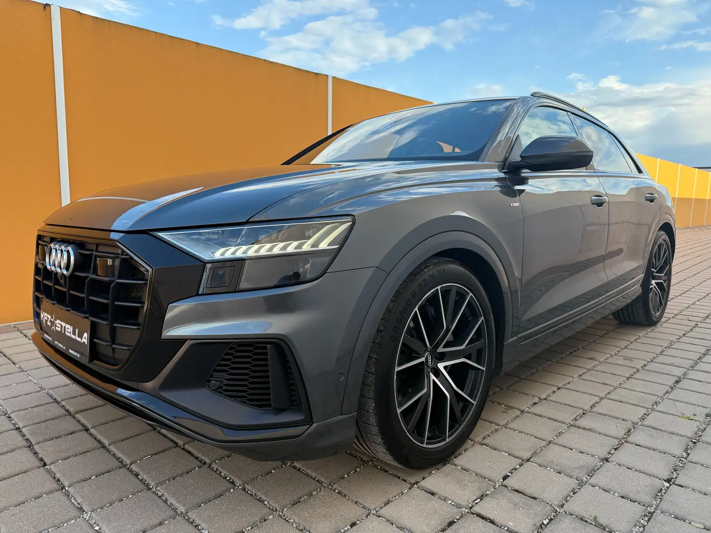 Audi Q8 50 TDI quattro / Soft Close / Pano / 3xS-Line / Grau - 1