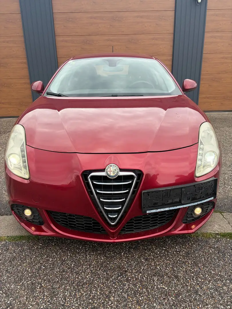 Alfa Romeo Giulietta 1.6 JTD Multijet II Distinctive Rot - 1