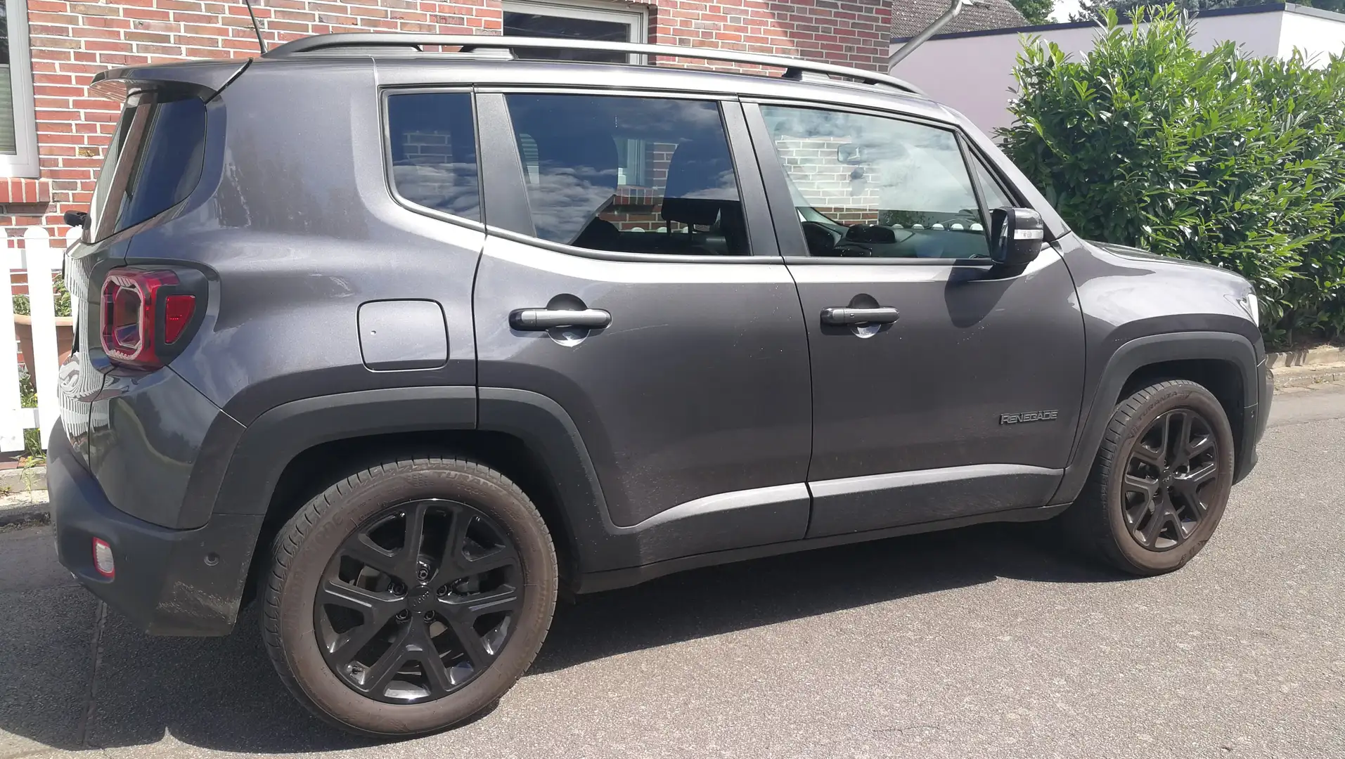 Jeep Renegade Renegade 1.0 T-GDI Limited Grau - 2