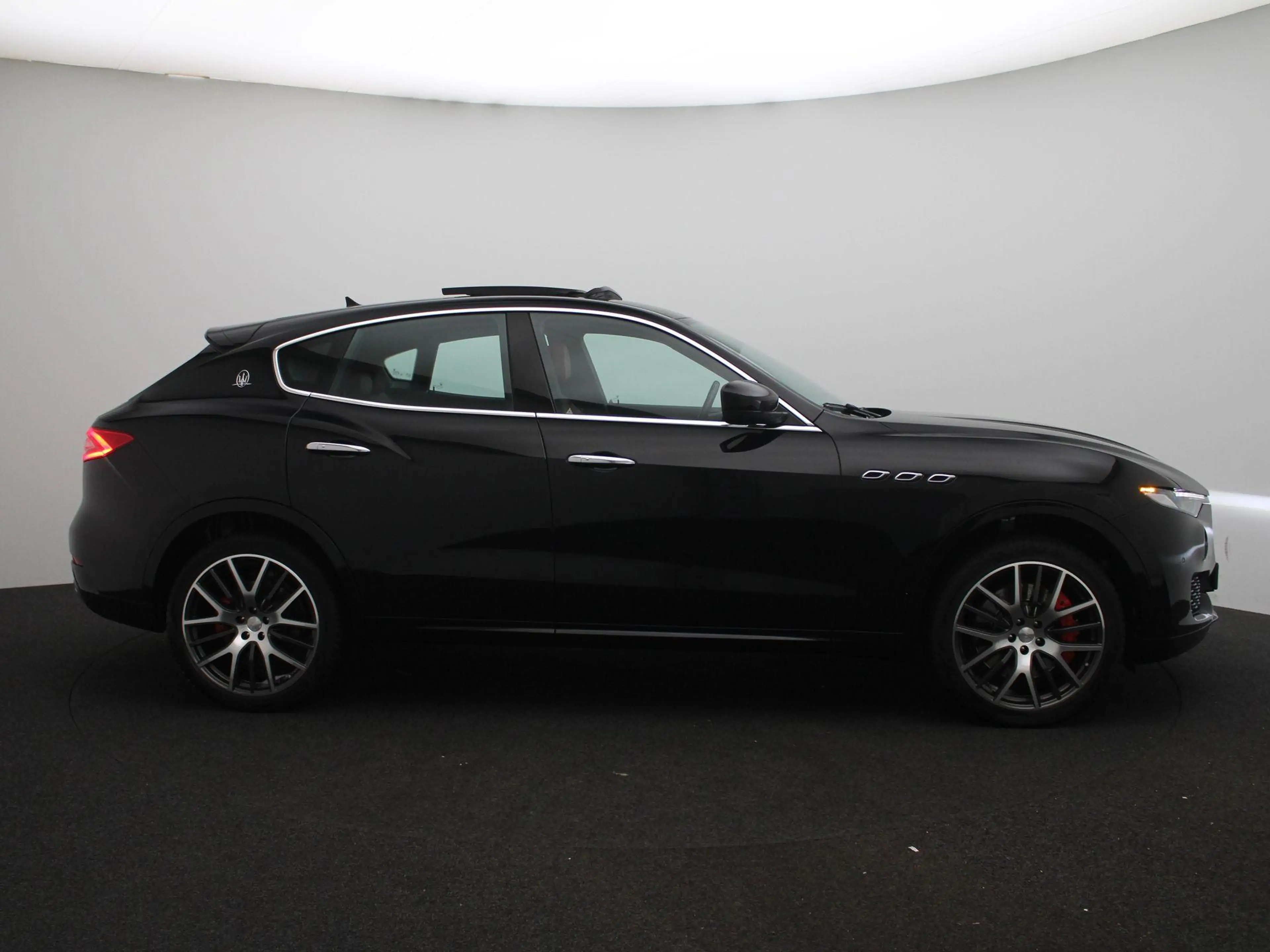 Maserati Levante 3.0 V6 S AWD GranLusso | Panorama dak | Premium au — photo 6