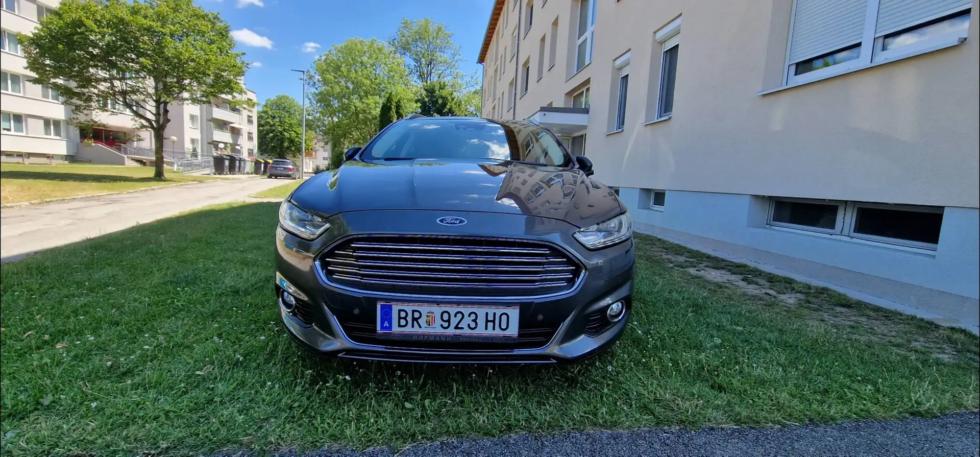 Ford Mondeo Mondeo Traveller Titanium 2,0 TDCi Aut. Titanium Grau - 1