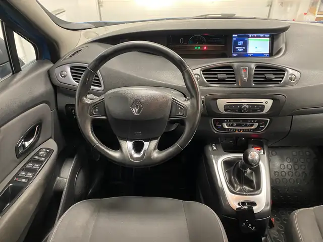 Renault Scenic view 15