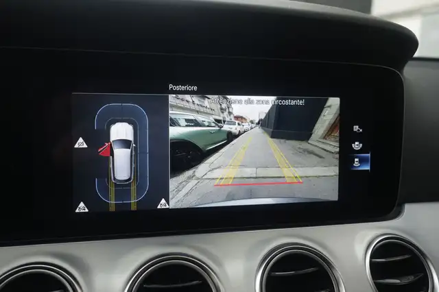 Mercedes-Benz E-Class view 8