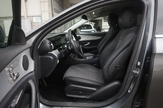 Mercedes-Benz E-Class view 18