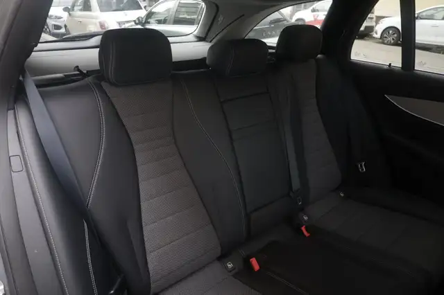 Mercedes-Benz E-Class view 14