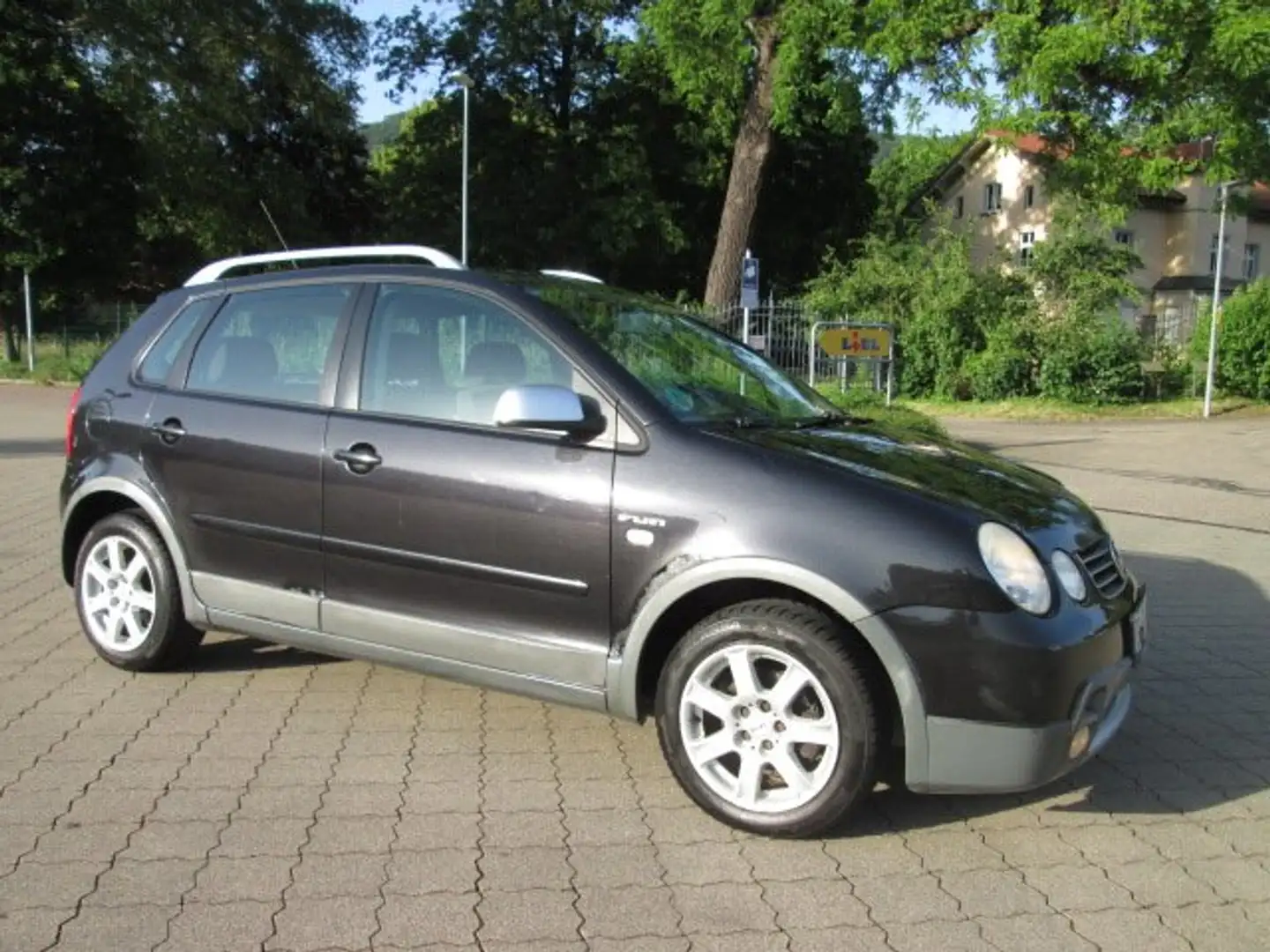 Volkswagen Polo 1.4 TDI Fun+2.HAND+CROSS+4-TÜRIG+FÄHRT GUT Schwarz - 1