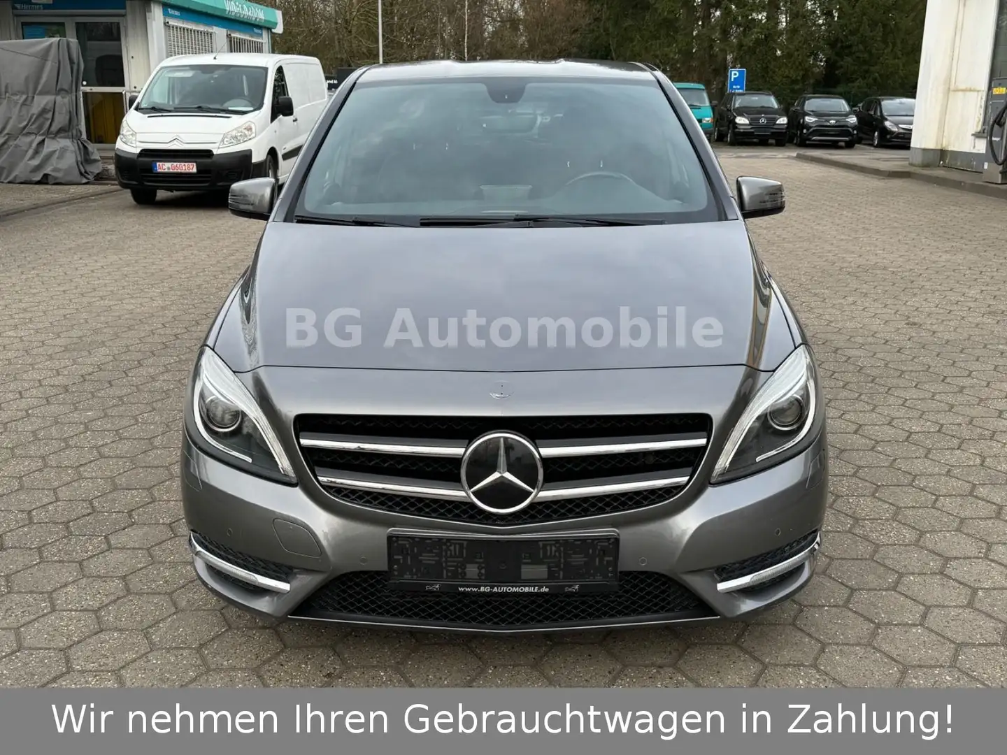 Mercedes-Benz B 180 CDI *Automatik*Navigation*Bi-Xenon* Grijs - 2