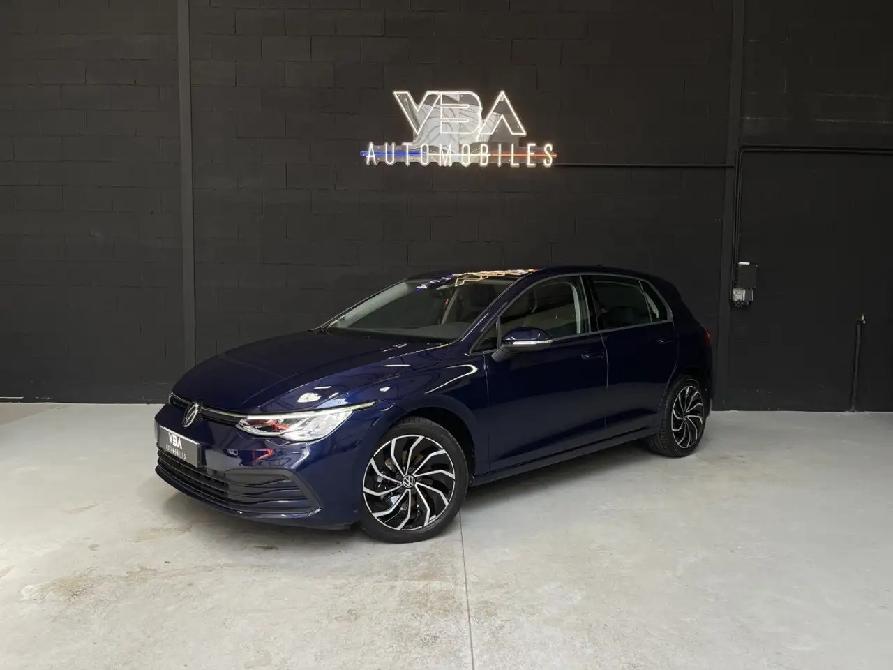 Volkswagen Golf (8) 2.0 TDI SCR 115 BVM6 Life 1st — photo 1 of 40