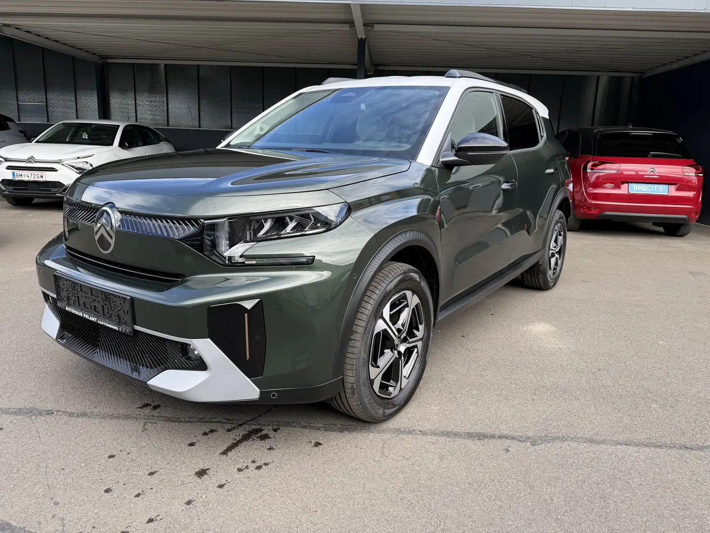 Citroen C3 Aircross Hybrid 145 MAX Grün - 1