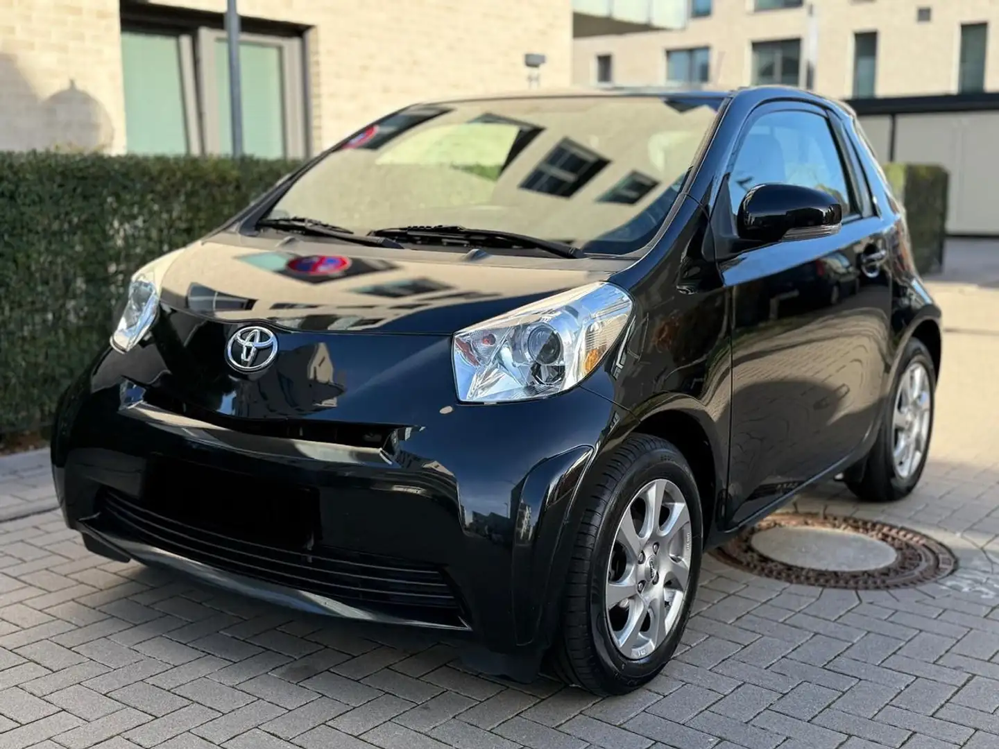 Toyota iQ iQ Basis Schwarz - 1