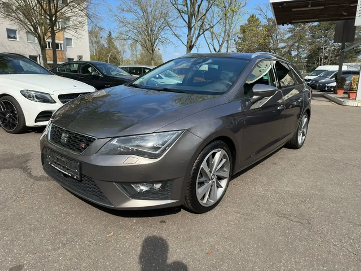 SEAT Leon ST FR 2.0 TDI DSG *ACC*NAVI*LED*SPORTPAKET* Grijs - 1