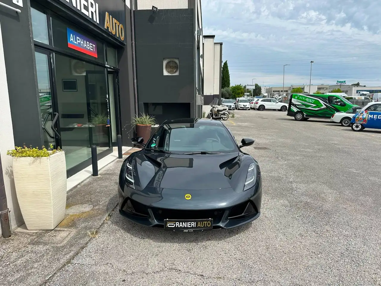 Lotus Emira 2024