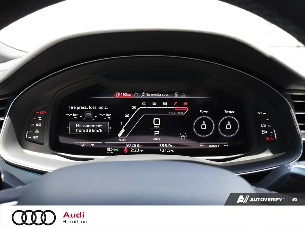 Audi RS Q8 снимка Audi RS Q8
