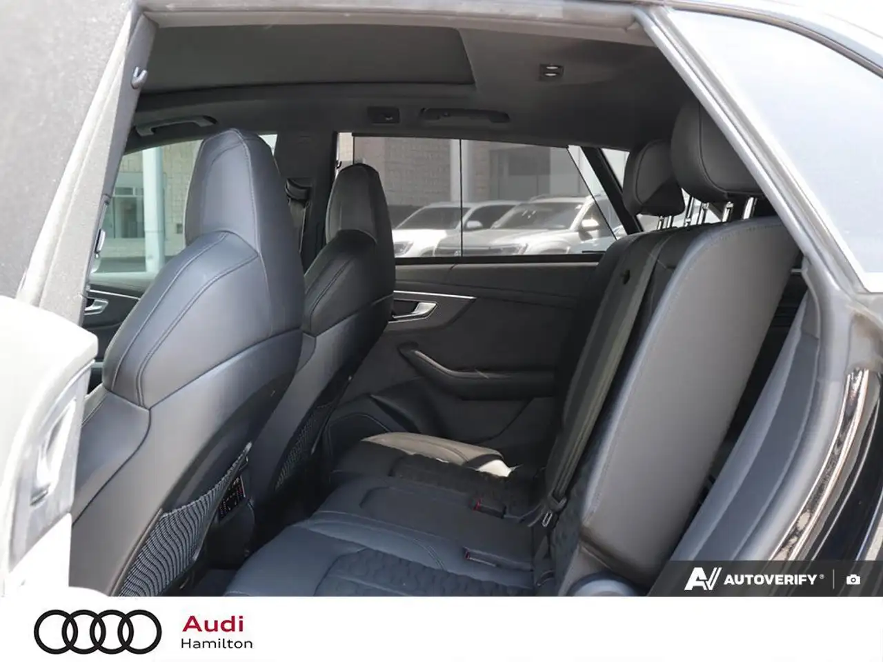 Audi RS Q8 снимка Audi RS Q8