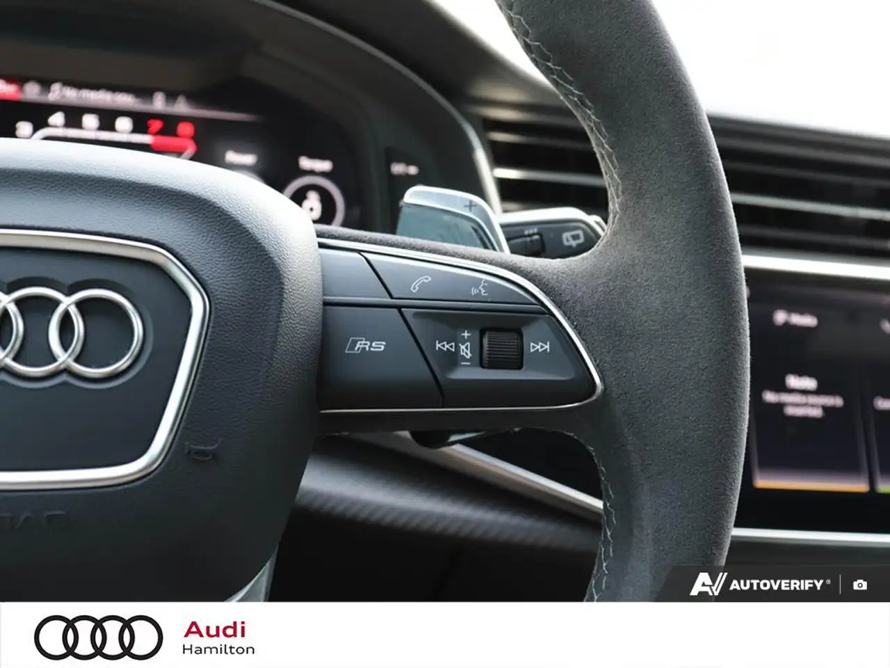 Audi RS Q8 снимка Audi RS Q8