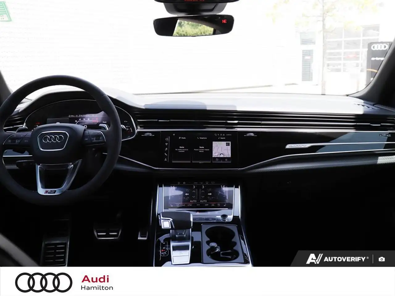 Audi RS Q8 снимка Audi RS Q8