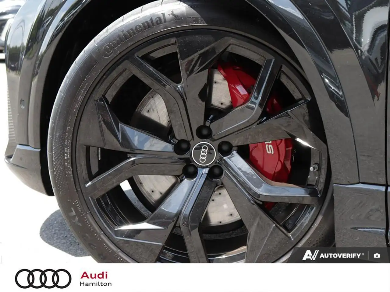 Audi RS Q8 снимка Audi RS Q8