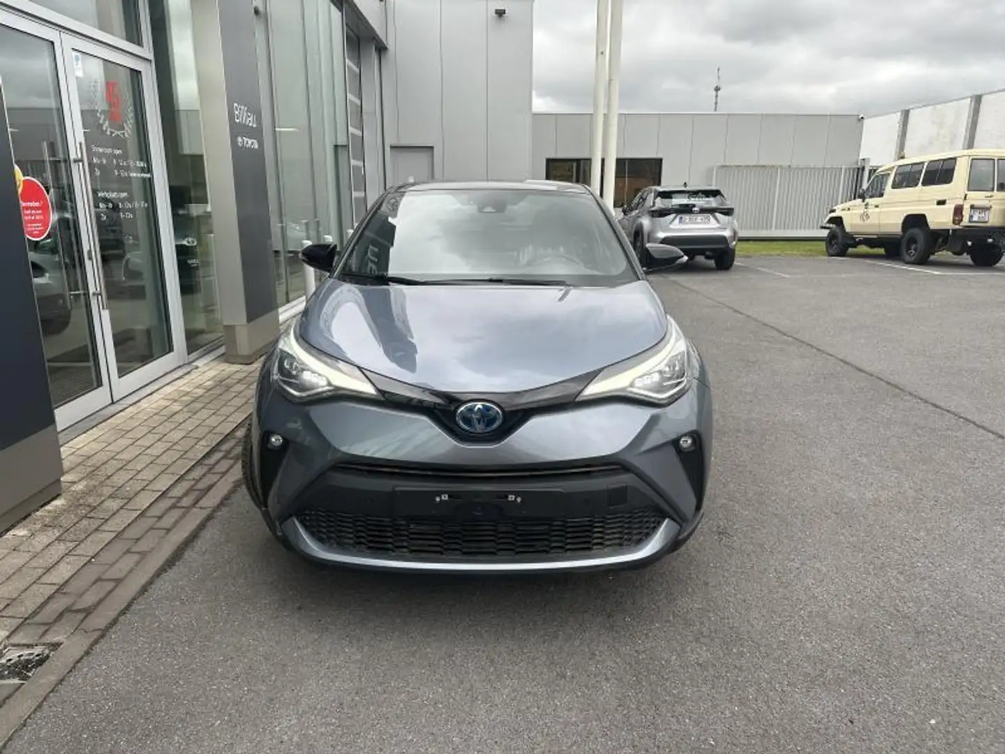 Toyota C-HR C-LUB Bi-Tone + Navi + Visibil Сірий - 2