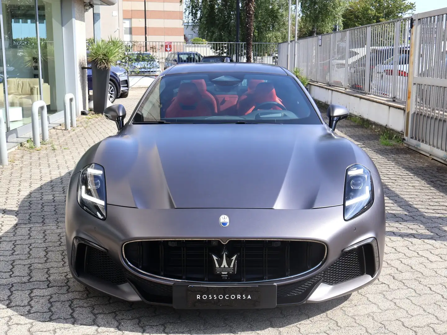 Maserati GranTurismo Trofeo (listino €262900) Grigio - 2