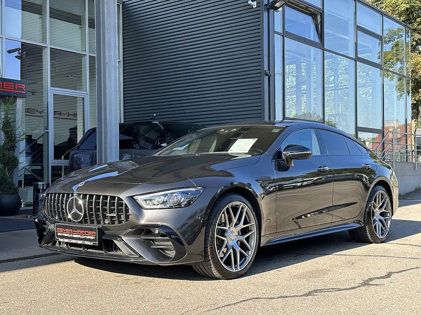 Mercedes-Benz AMG GT 43 4MATIC Limousine Aut. / WERTPAKET / Performa... Grau - 2