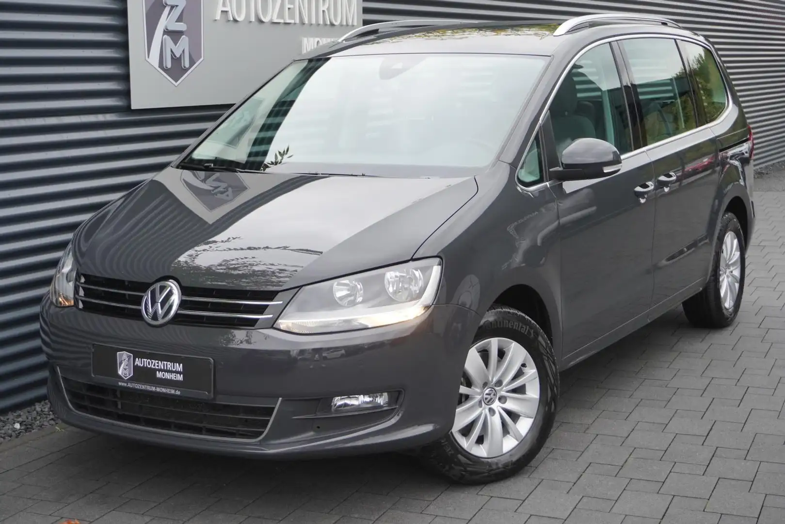 Volkswagen Sharan 1.4 TSI DSG|7-SITZER|APPLE|NAVI|PDC|LED| Grau - 1