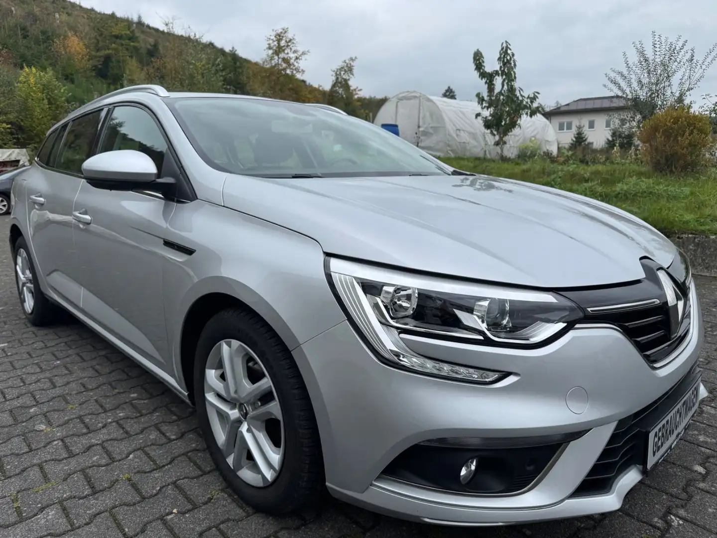 Renault Megane IV 1,5 DCI-Grandtour Business-1 Hand- Grau - 1
