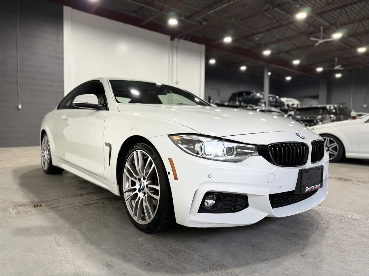 BMW 4 Series снимка BMW 4 Series