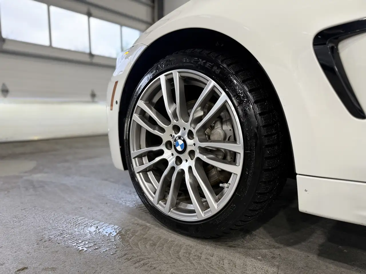 BMW 4 Series снимка BMW 4 Series