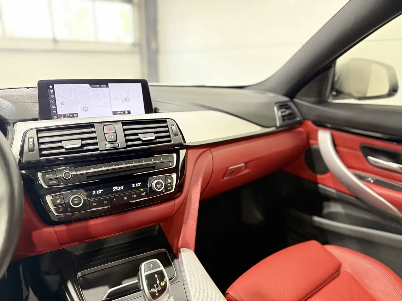 BMW 4 Series снимка BMW 4 Series