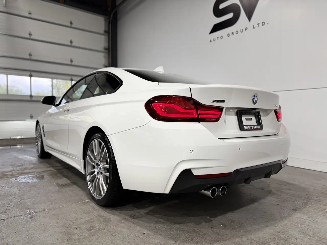 BMW 4 Series снимка BMW 4 Series