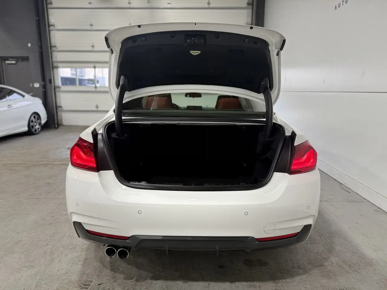 BMW 4 Series снимка BMW 4 Series